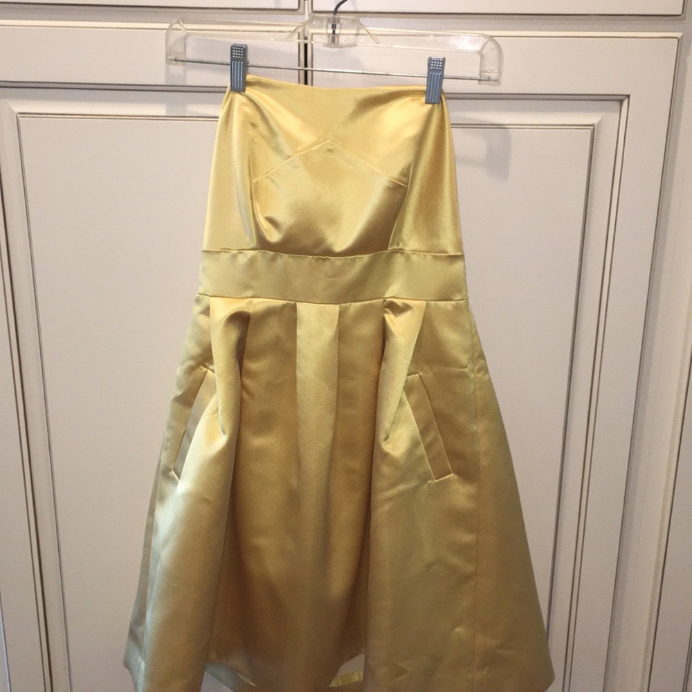 Strapless yellow dress
